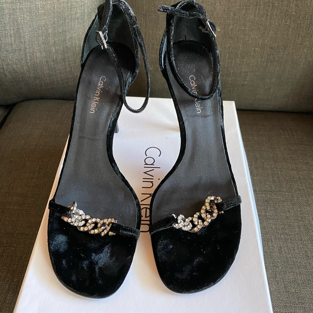 Calvin Klein Velvet Heels - Picture 6 of 7